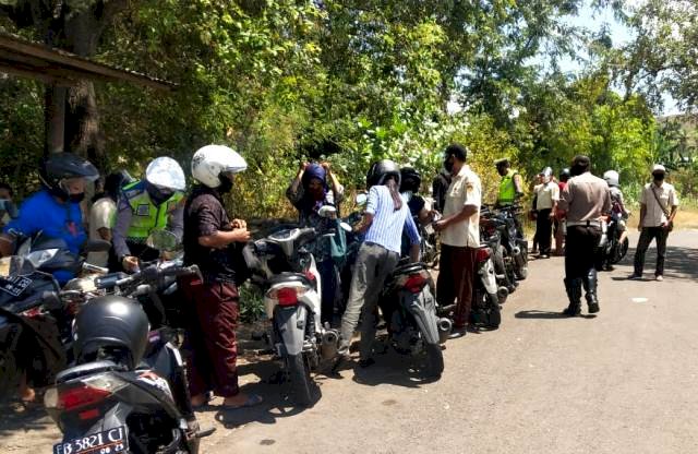 Sat Lantas Polres Flotim Bersama Dispenda Menggelar Operasi Gabungan