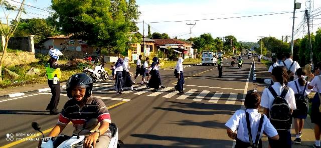 Giat Rutin Sat Lantas Polres Flotim, Gatur Lalin Wujudkan Pelayanan Prima