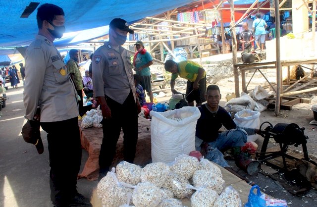 Satgas Aman Nusa II Terus Lakukan Himbauan Cegah Penyebaran Covid-19