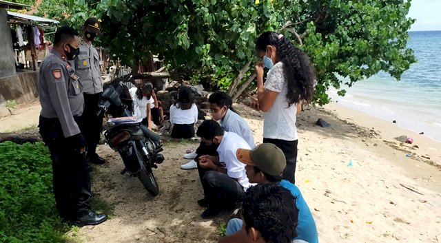 Satgas Aman Nusa II Berikan Himbauan Terapkan Protokol Kesehatan