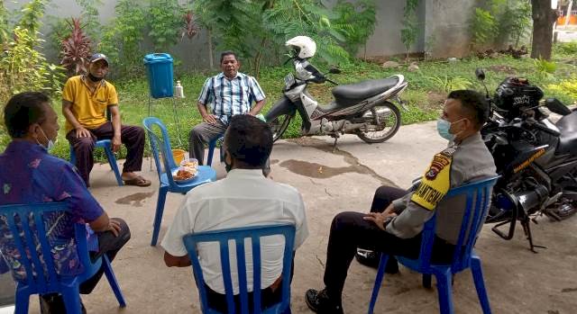 Dalam Rangka Cipta Kondisi, Bhabinkamtibmas Bripka Melyanto Y Mbeo Sambang Ke Tokoh Masyarkat