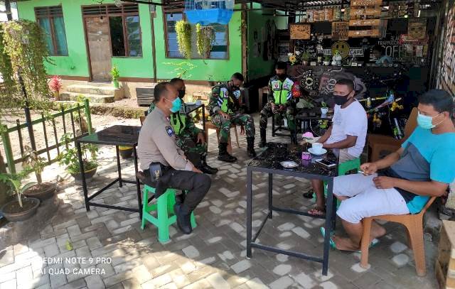 Bersama Babinsa, Bhabinkamtibmas Melaksanakan Sambang Penggalangan Warga Dalam Rangka Cipta Kondisi dan Harkamtibmas