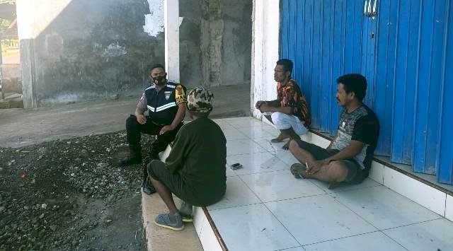 Melalui Sambang, Bhabinkamtibmas Ajak Warga Wujudkan Kamtibmas Kondusif Dan Patuhi Protokol Kesehatan