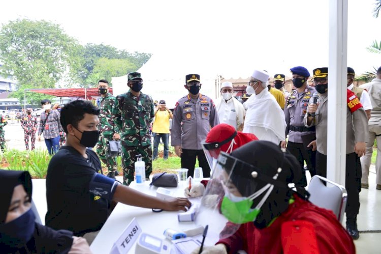Ditarget 4.500 Orang, TNI-Polri Gelar Vaksinasi Massal Bareng Islam Rabithah Alawiyah di Cibis Park