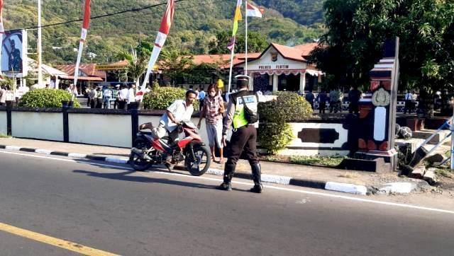 Giat KRYD Sat Lantas Polres Flotim Dalam Rangka Tertib Berlalu Lintas Serta Terapkan Prokes Covid-19