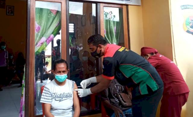 Polres Flotim Dirikan Gerai Vaksin Presisi Polri di Polsek Titehena