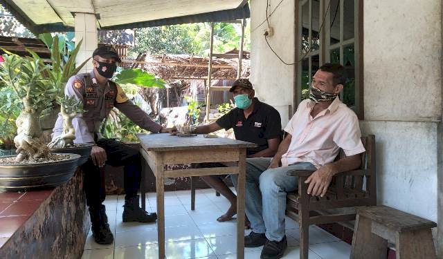 Bhabinkamtibmas Bripka Bondan Rutin Patroli Sambang Desa Binaannya