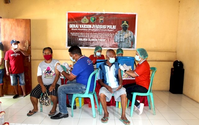 Polres Flotim Gelar Vaksin Tahap 2 di Kelurahan Pantai Besar