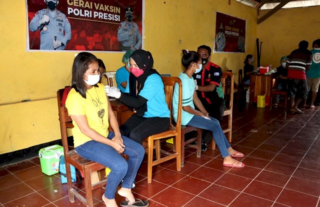 Dukung Percepatan Vaksinasi, Polres Flotim Dirikan Gerai Vaksinasi Didesa Riangkemie
