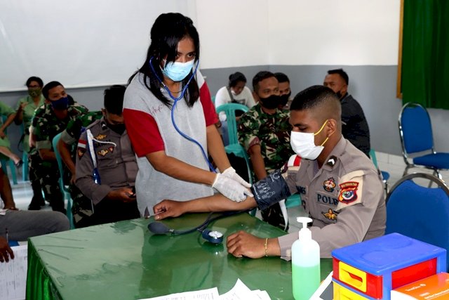 Tingkatkan Sinergitas, Polres Flotim Ikuti Bakti Sosial Donor Darah Dalam Rangka Hari Juang TNI AD