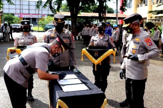 Sertijab 11 Kapolres, Kapolda NTT:Beri Warna Baru dan Terobosan Kreatif dalam Harkamtibmas