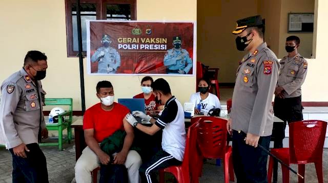 Sasar Tempat Strategis, Polres Kembali Gelar Vaksinasi di Pelabuhan