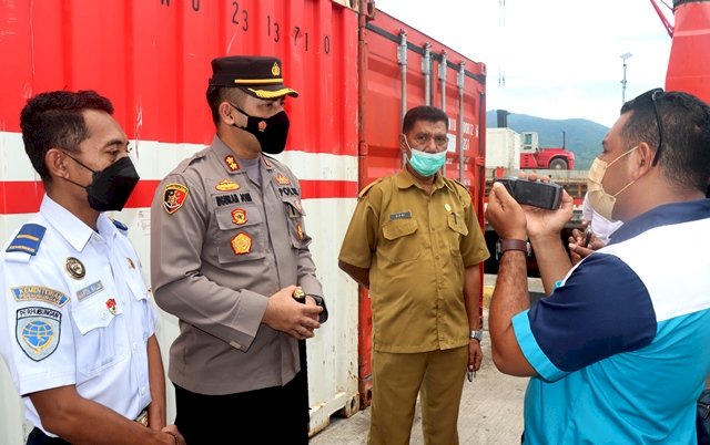 Peduli Warganya Soal Minyak Goreng, Kapolres : Semoga Pengirimannya Tepat Waktu