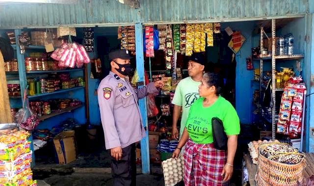 Cegah Gangguan Kamtibmas, Personel Polsek Adobar Lakukan Ptroli Jalan Kaki