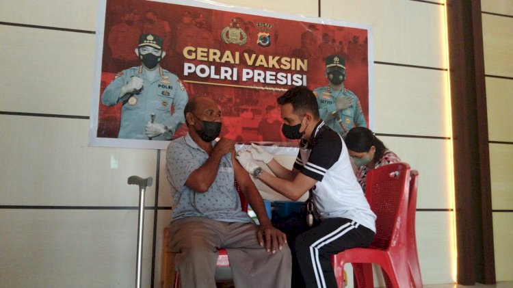 Gempur Vaksinasi, Hari Ini Polres Flotim, Desa Lewokeleng dan Sekitarnya Digelar Vaksin Massal