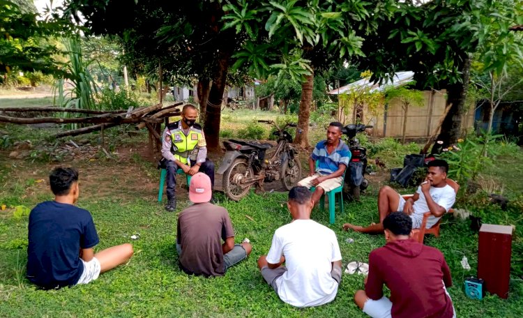 Sambang dan Komunikasi, Bhabin : Mari Kita Wujudkan Situasi Aman Kondusif