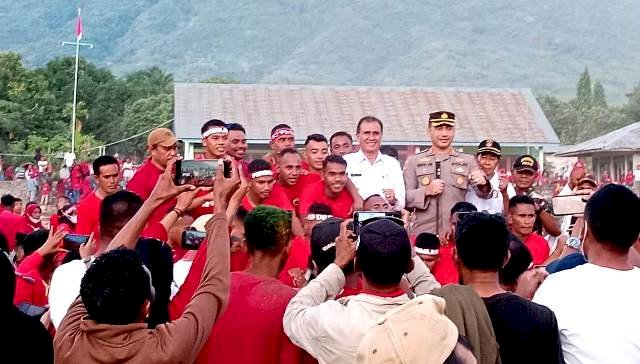 Kapolres Flotim Turunkan Seluruh Personelnya saat Laga Final Piala Bupati Cup Tahun 2022