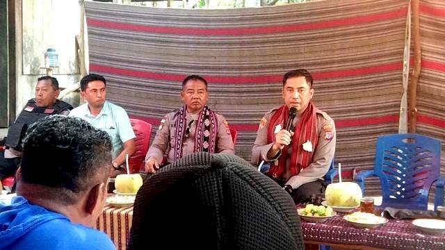 Kunjungi Dusun Terpencil, Kapolres Flotim Dengarkan Curhatan Warganya