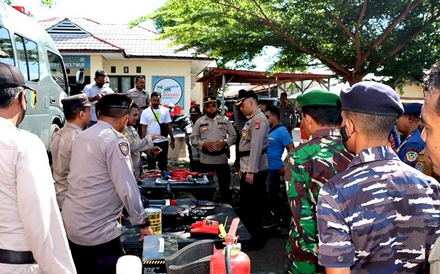 Didampingi Dinas Terkait, Kapolres Cek Peralatan Saat Gelar Pasukan Penanganan Bencana
