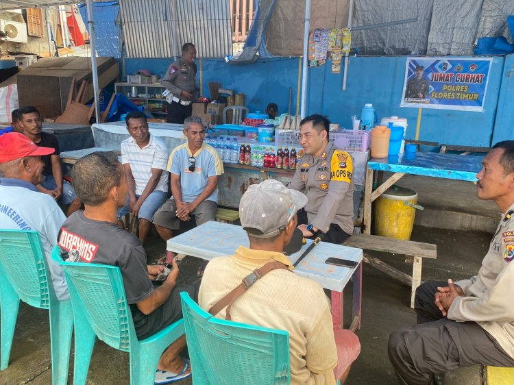 Berbaur Tanpa Jarak, Jumat Curhat Kapolres Flotim