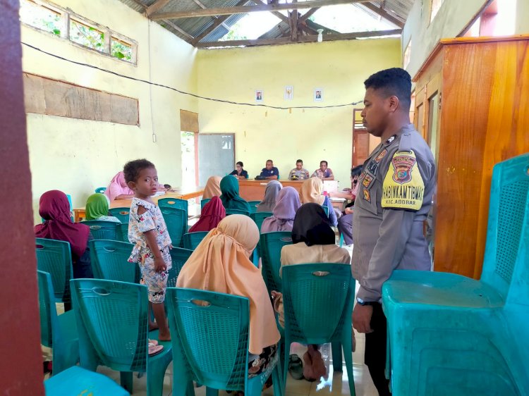 Bhabinkamtibmas Sambangi Giat Posyandu Di Desa Duwanur Adonara Barat - Flores Timur