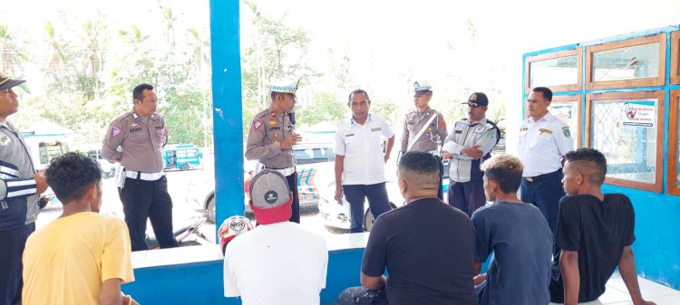 Aksi Mogok Para Sopir Angkot Larantuka Jurusan Barat, Kasat Lantas Imbau Agar Kembali Beraktivitas