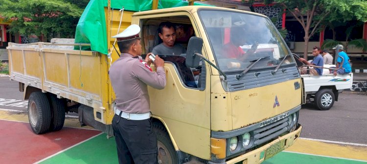 Operasi keselamatan Turangga 2023 di Wilkum Polres Flotim
