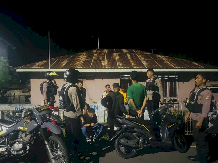 Patroli Lampu Hijau Amankan Situasi Kota Untuk Eliminir Ancaman Dan Gangguan Di Wilayah Hukum Polres Flores Timur.