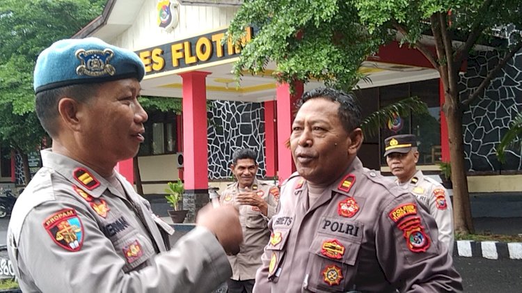 Kasi Propam Periksa  Sikap Tampang Anggota Polres Flotim