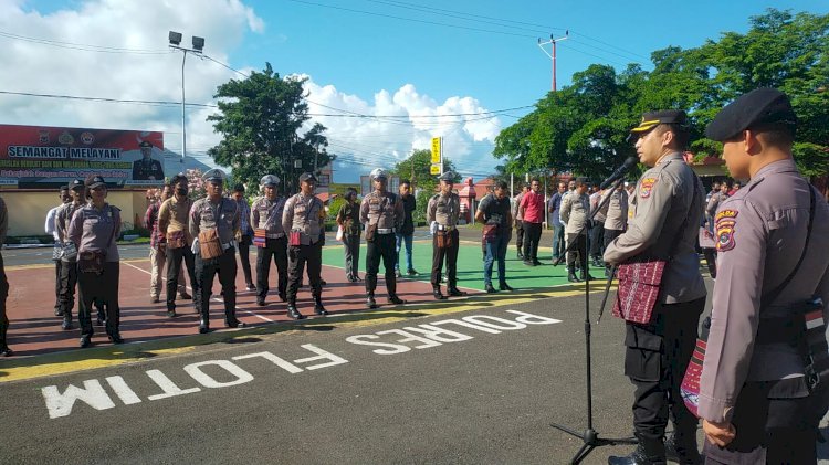 Kompak Gunakan Tas Produk Lokal indonesia, Kapolres Flotim Ajak Dukung UKM Flotim - NTT