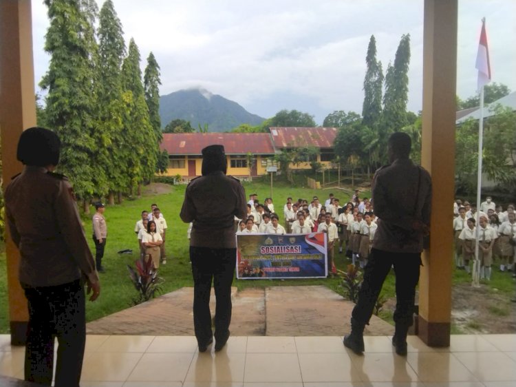 POLRES FLOTIM GELAR SOSIALISASI PENERIMAAN AKPOL, BINTARA DAN TAMTAMA POLRI TAHUN 2023 SEKALIGUS PENYULUHAN KAMTIBMAS CERDAS DALAM BERMEDIA SOSIAL DAN KENAKALAN REMAJA