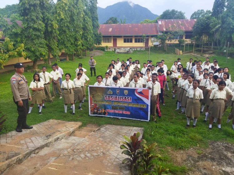 POLRES FLOTIM GELAR SOSIALISASI PENERIMAAN AKPOL, BINTARA DAN TAMTAMA POLRI TAHUN 2023 SEKALIGUS PENYULUHAN KAMTIBMAS CERDAS DALAM BERMEDIA SOSIAL DAN KENAKALAN REMAJA