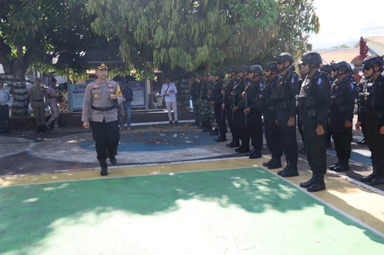 Kapolres Flotim Pimpin Apel Gelar Pasukan OPS Semana Santa Turangga 2023