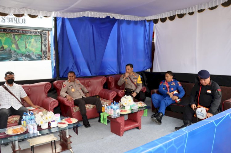 Kapolda NTT Lakukan Pengecekan Pos PAM Semana Santa Saat Kunker di Kabupaten Flores Timur