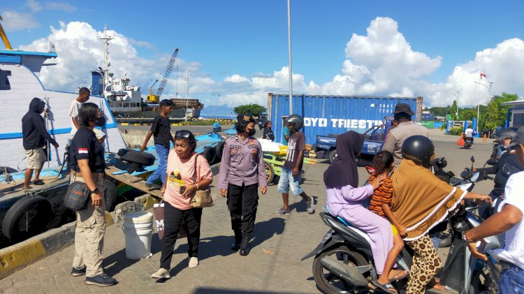 Lancarkan Arus Balik dan Mudik, Polres Flotim Pantau Pengamanan dan Pelayanan Maksimal