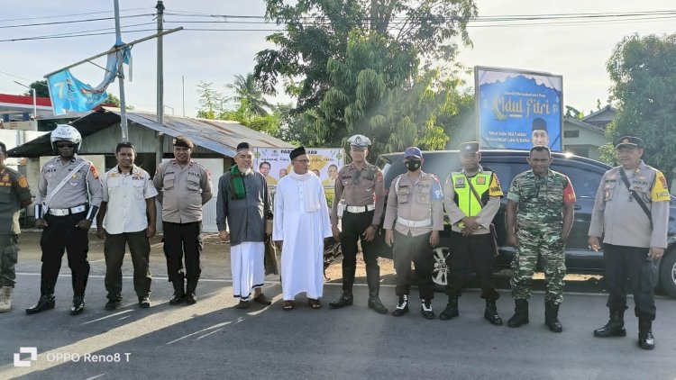 Pengamanan Sinegritas TNI POLRI Amankan Situasi Sholat Ied Kaum Muhammadiyah di Masjid AL-AMIN Weri Larantuka