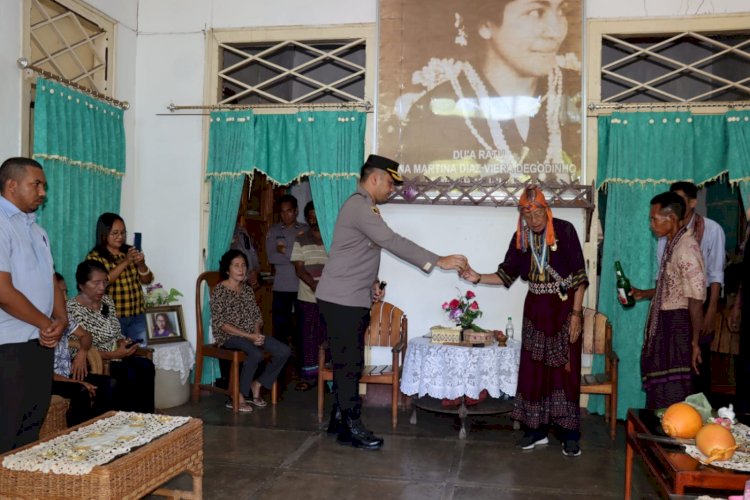 Sumpah Adat tandai  Perdamaian Tawuran  antara Kel Balela dan Larantuka di Flotim