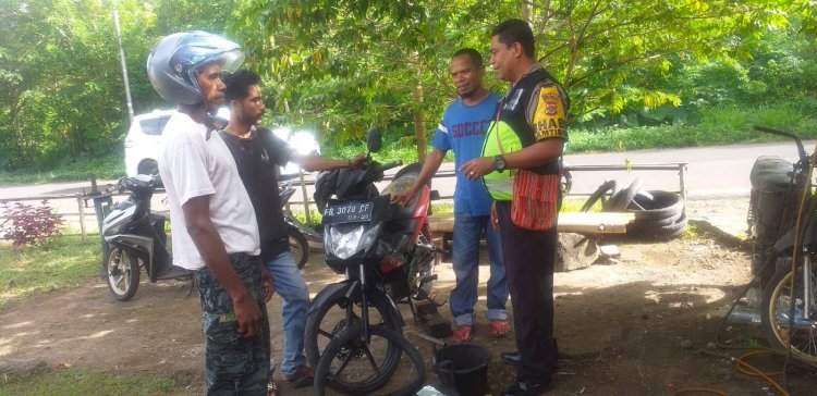 Sambang Pemuda di Desa Binaaan, Bhabinkamtibmas Polsek Wulanggitang Berikan Pesan Kamtibmas