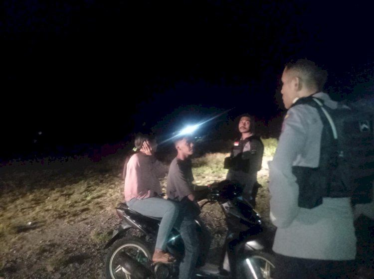 Patroli Lampu Biru, Cara Polres Flotim Dalam Mencegah Kejahatan Malam Hari