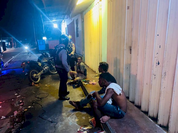 Patroli Lampu Biru Sat Samapta Polres Flotim Berhasil Cegah Gangguan Kamtibmas