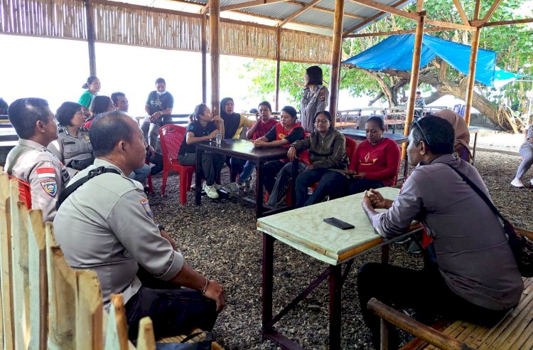 Jumat Curhat Polres Flotim: Masyarakat Sarotari Timur Sampaikan Apresiasi dan Keluhannya