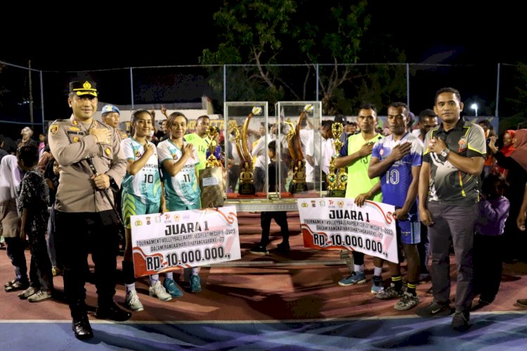 Final, Voli Kapolres Flotim Cup 1 Tahun 2023 Ditutup dengan Serah Hadiah Bagi Para Juara