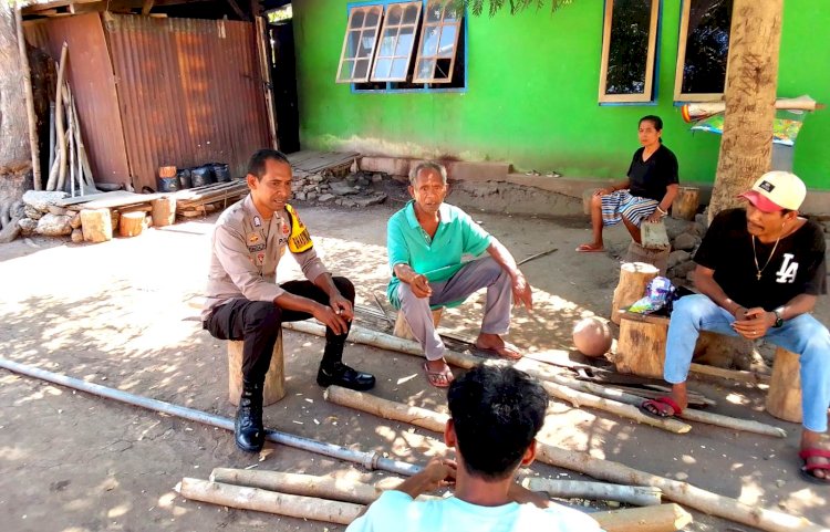 Jalin Keakraban dengan Warga Binaan, Bripka Husen Kia Sengaji Sampaikan Beberapa Himbauan