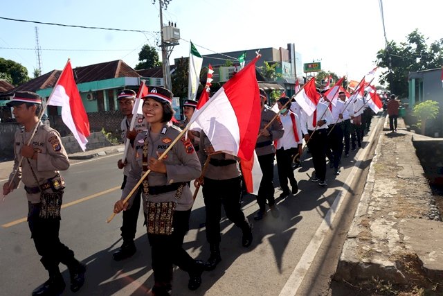 Kibarkan Bendera Merah Putih, Kapolres: Mari Kita Mengisi Kemerdekaan Ini Dengan Hal-Hal Positif
