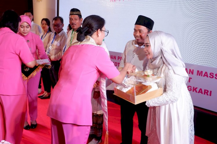Peringati HKGB Ke-71 Bhayangkari Peduli Gelar Nikah Massal di Kalimantan Barat