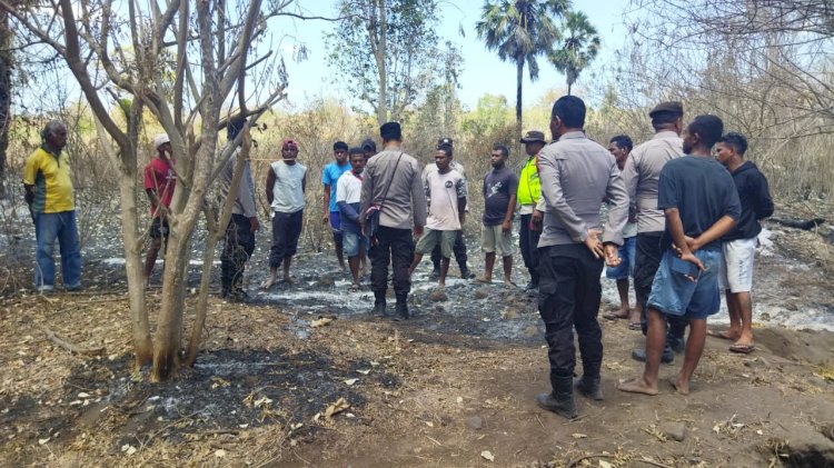 Tim Satgas Operasi Bina Karuna Turangga 2023 Polres Flotim, Ajak Warga Dusun Waikula STOP!! Bakar Hutan Dan Lahan