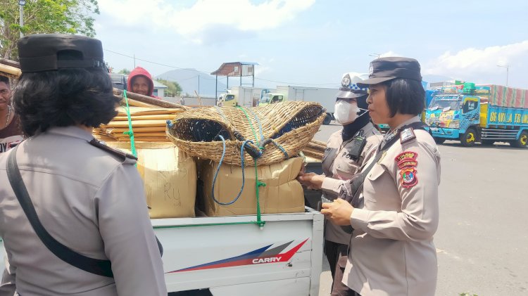 Satgas Ops Pekat Polres Flotim Lakukan Pengawasan Di Pelabuhan Feri Larantuka