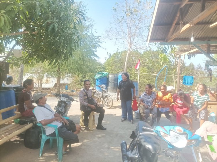 Bhabinkamtibmas Desa Bauntaa, Kecamatan Ile Boleng menyambangi Ibu-ibu PKK Desa