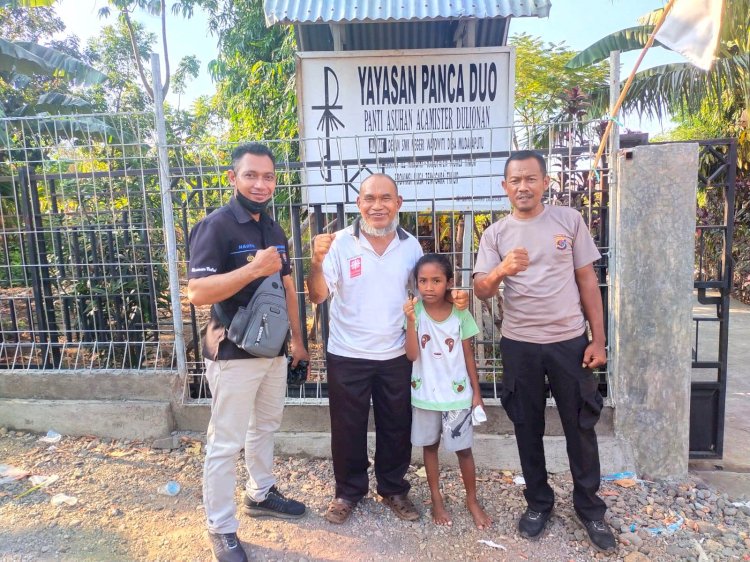 Jelang HUT Humas Polri Ke-72, Polres Flotim Kunjungi dan Bagikan Air Bersih di  Panti Asuhan Adi Mister TIwatobi