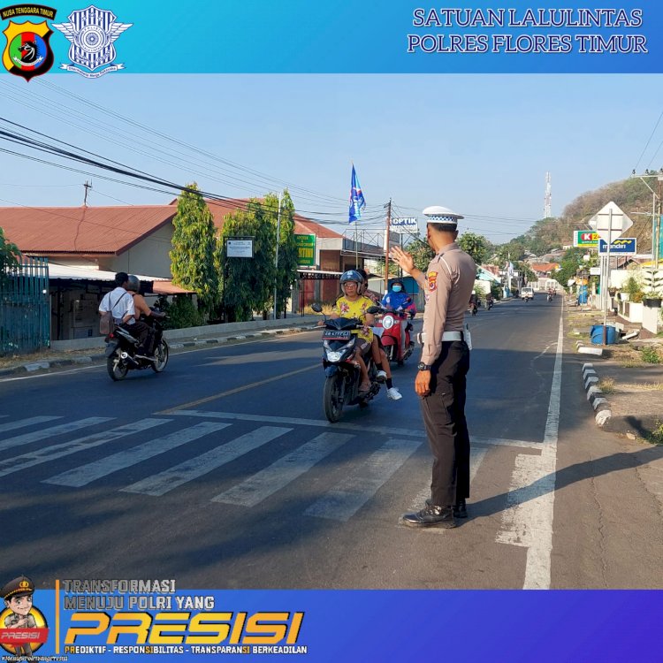 Kegiatan Rutin Satuan Lalulintas Polres Flores Timur Digelar Dalam Bentuk Himbauan Dan Edukasi Secara Humanis Kepada Warga Masyarakat Flotim
